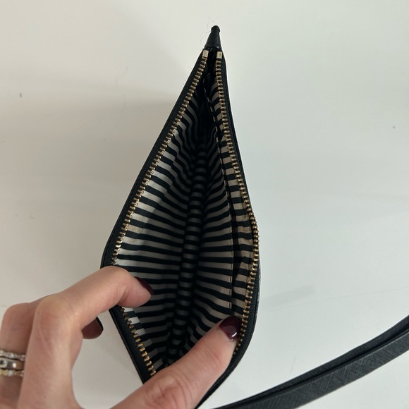 Kate Spade wristlet - Picture 4 of 7